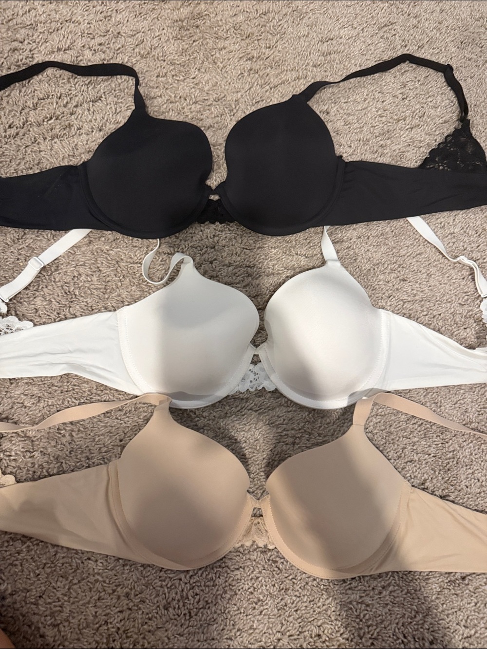 LIKE NEW Maidenform 34bWomen's Seamless T-Shirt Bra - Black / White / Nude